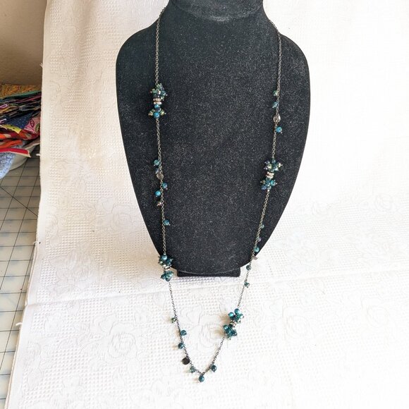 Coldwater Creek Blue Crystal Cluster Gray Silver Beaded Necklace Long - Picture 4 of 8
